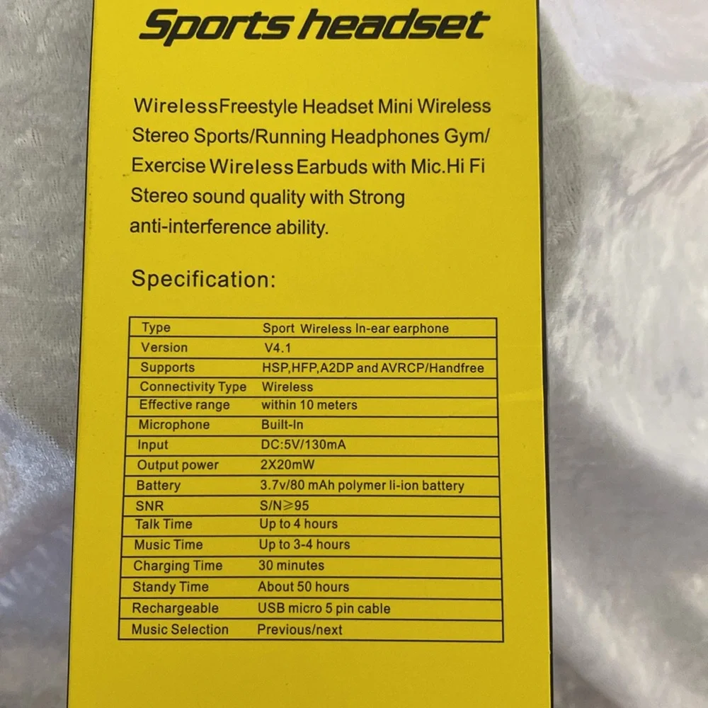 Wireless Stereo Headset with Remote Photograph Function